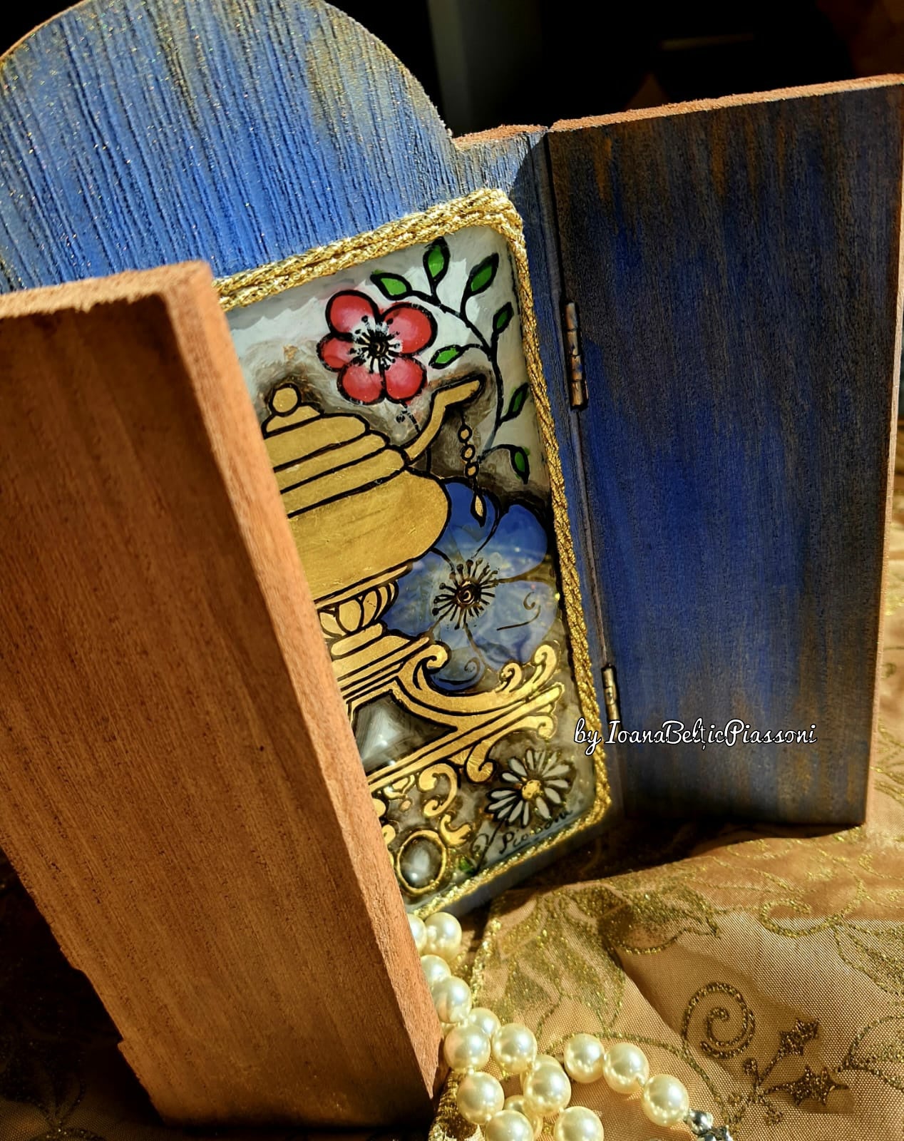 Botanical Beauty on Glass: The Splendor of the Triptych