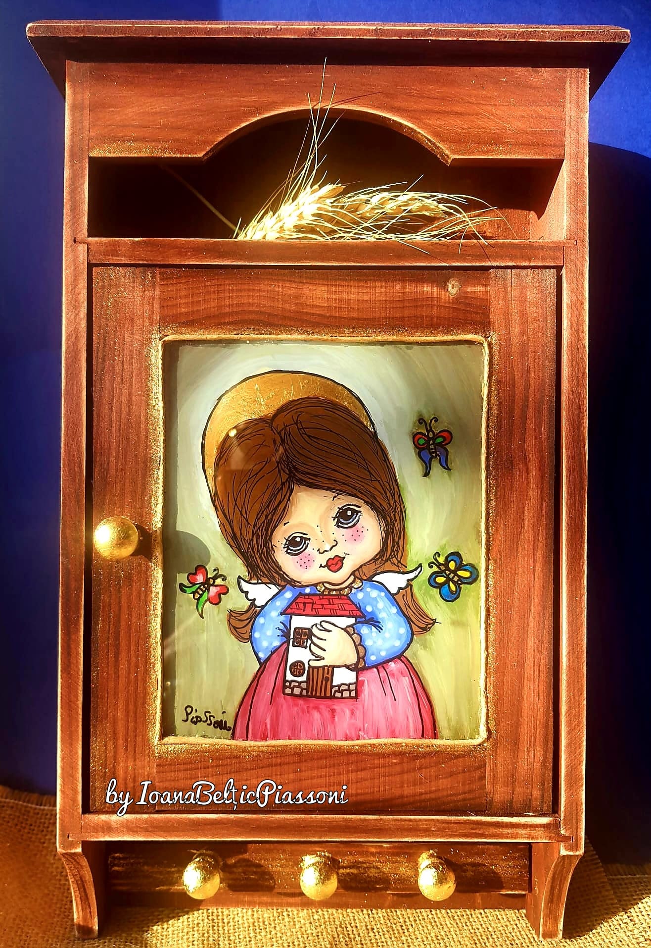 Guardian angel of the house - elegance in detail