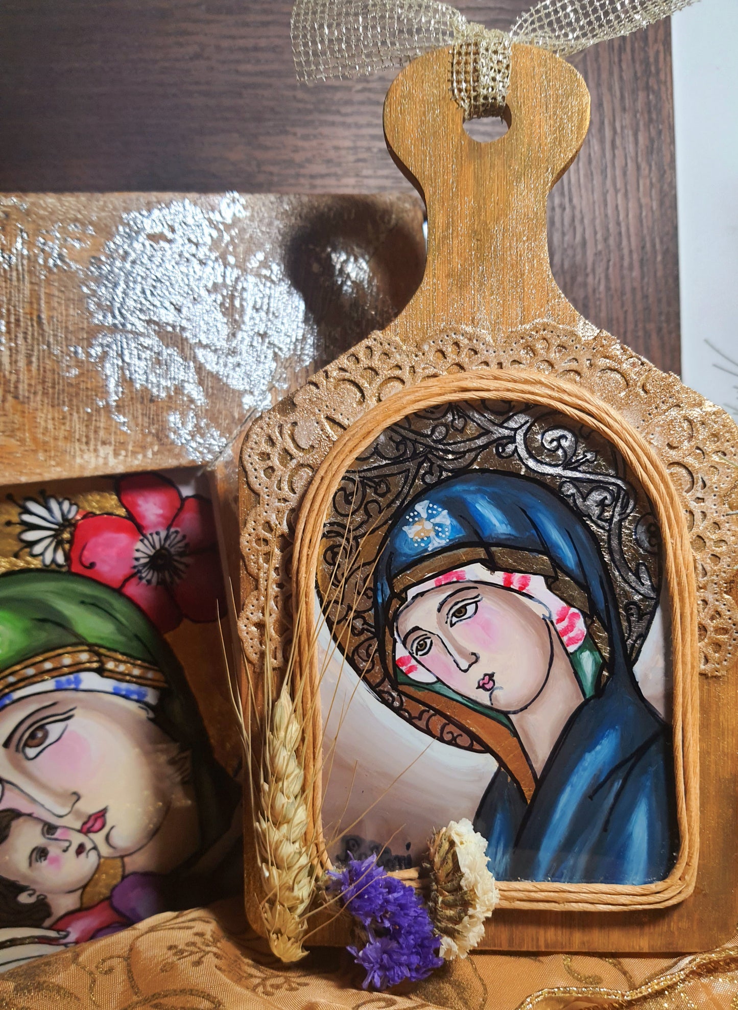 Iconography of the Virgin Mary: A Detailed Reinterpretation