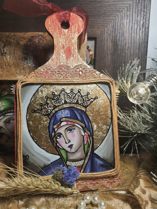 Lumină Divină: Portretul Sacral al Maicii Domnului