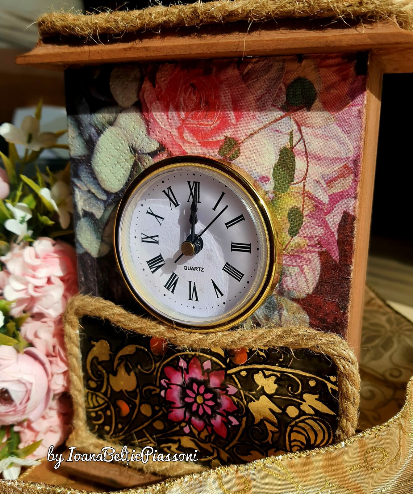 The Pulsation of Time: Mantel Clock with Painted Glass Works