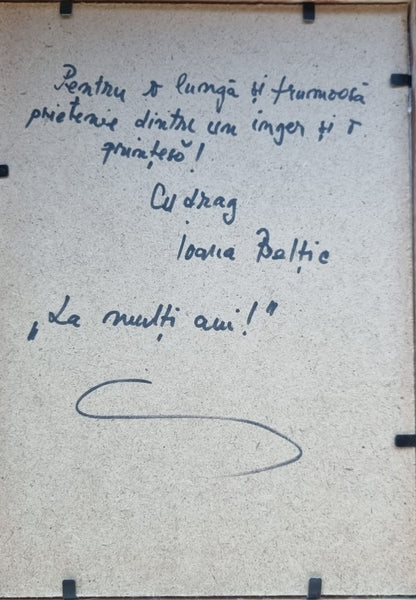 Maica Domnului: Lumina Sacrală pe Sticlă