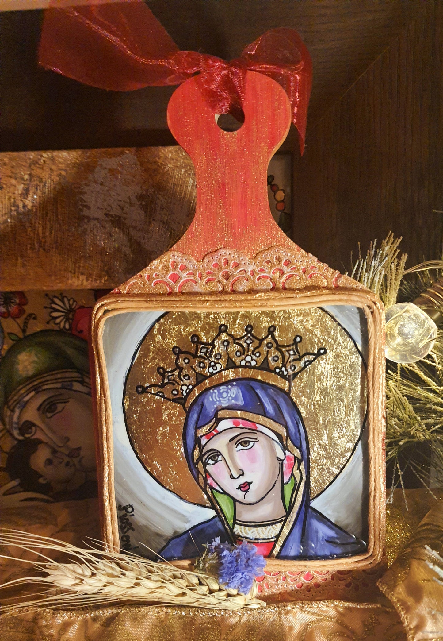 Lumină Divină: Portretul Sacral al Maicii Domnului
